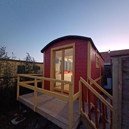 Roulotte Et Sauna De Tonton Bouvy Au Domaine Du Reuze Winnezeele Esterno foto
