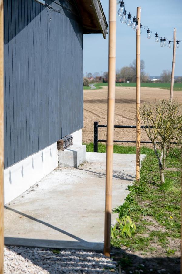 Roulotte Et Sauna De Tonton Bouvy Au Domaine Du Reuze Winnezeele Esterno foto